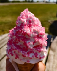 More icecream with Pink topping #mjukglass #icecream #worserphoto #huweip20pro