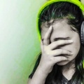 Green headphones #greenheadphones #worserphoto #igportrait #huweip20pro #awesome shots #lifeislife #green #iggreen #noeye