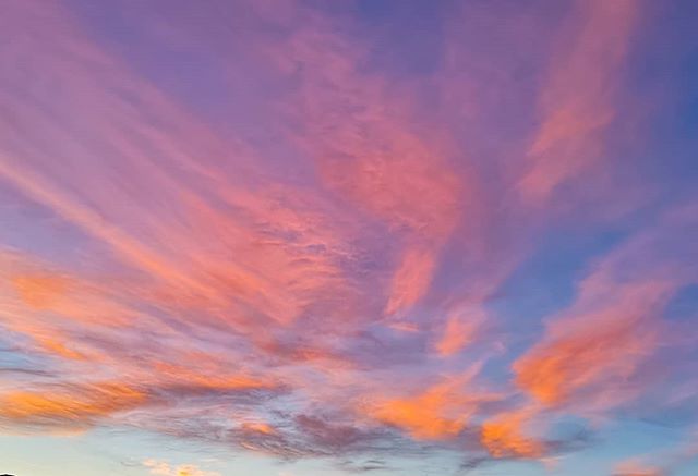 Sky #skyporno #sky #worserphoto #sliceoflife #beutiful #awesome_shots #photoforlike #photooftheday #photoforlife #redsky.jpg